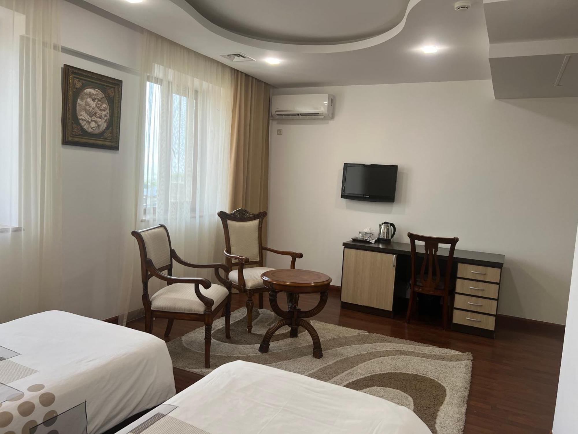 Vanatur Hotel Gjumri Exterior foto
